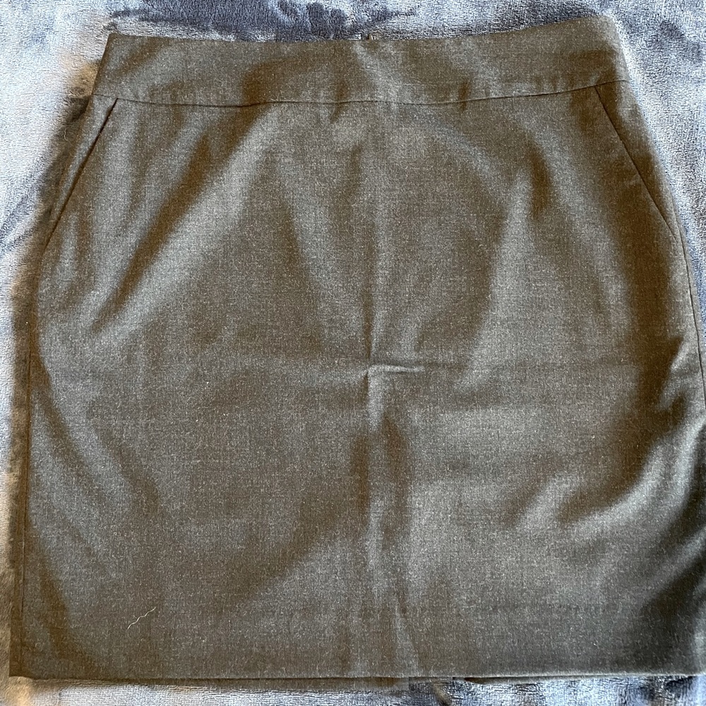 Banana Republic Skirt; Dark Gray; 8P